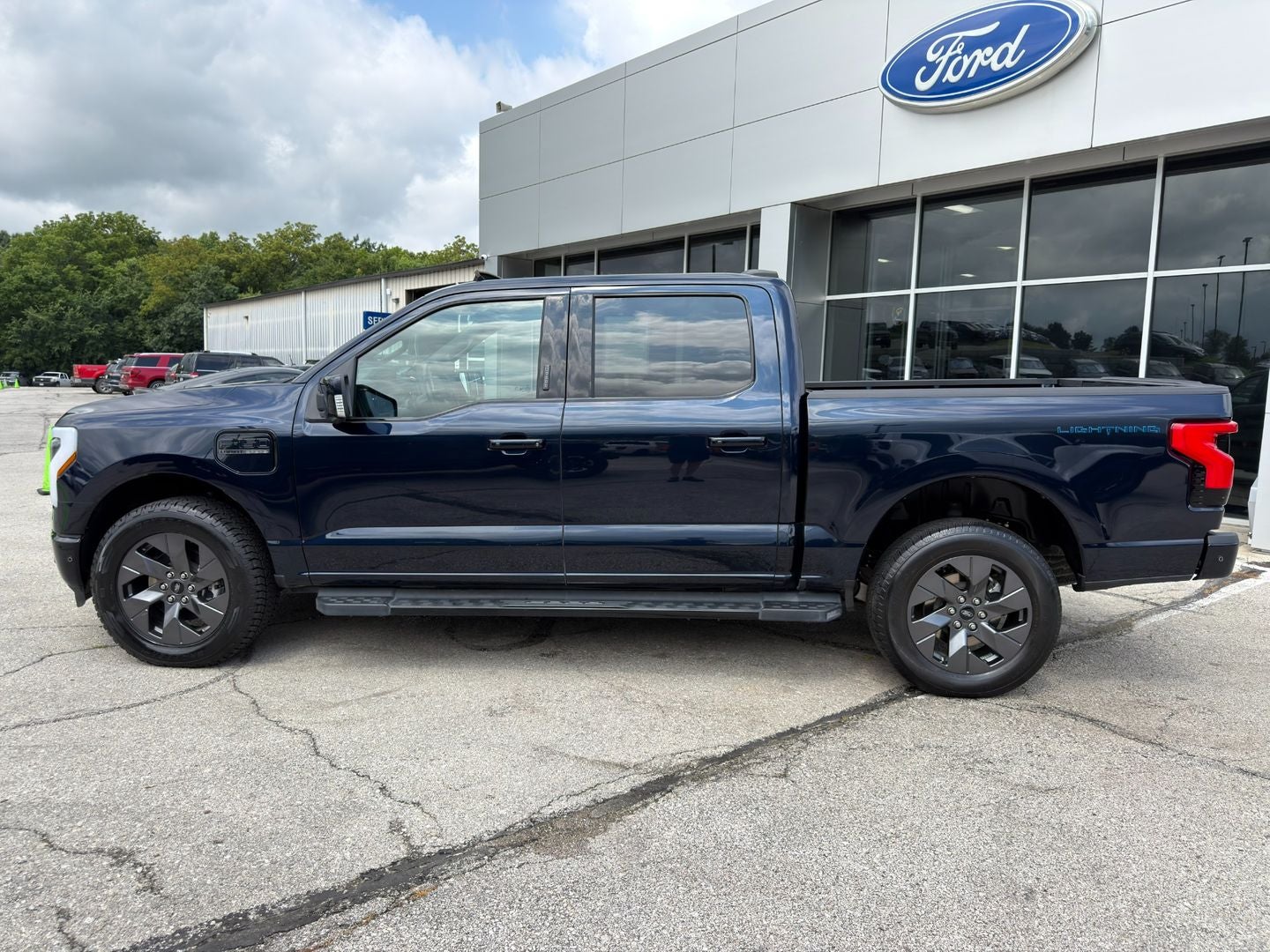 2022 Ford F-150 Lightning LARIAT