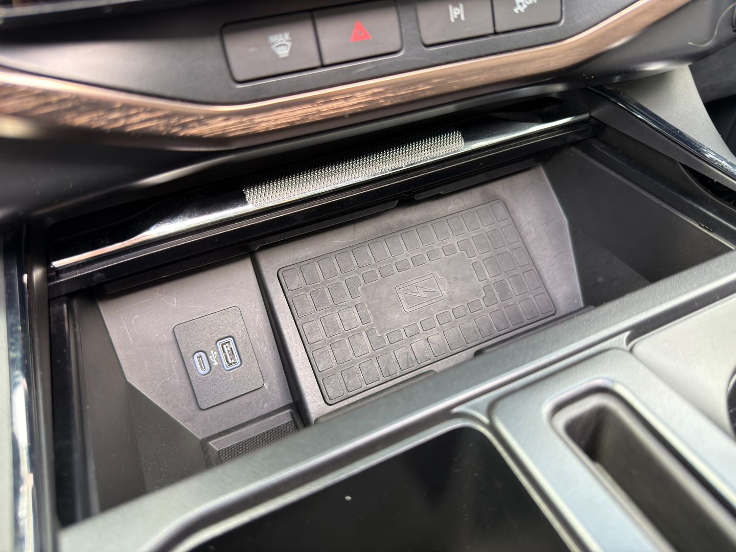 2022 Ford F-150 Lightning LARIAT