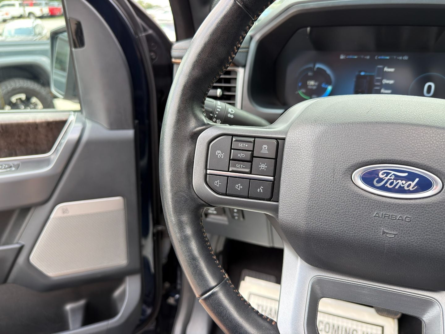 2022 Ford F-150 Lightning LARIAT