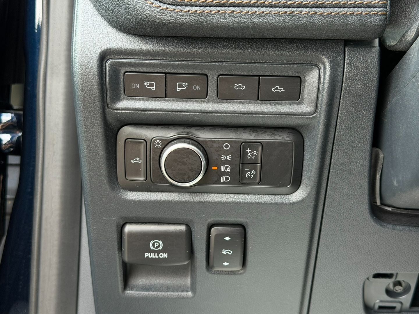 2022 Ford F-150 Lightning LARIAT