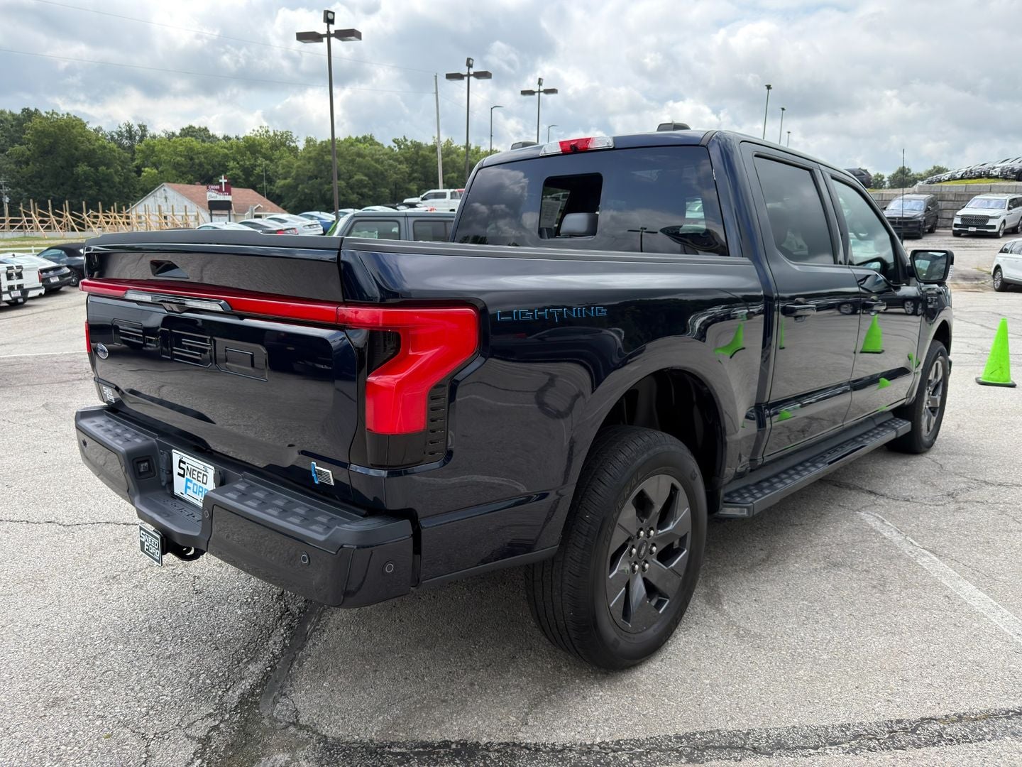 2022 Ford F-150 Lightning LARIAT