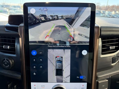 2023 Ford F-150 Lightning LARIAT