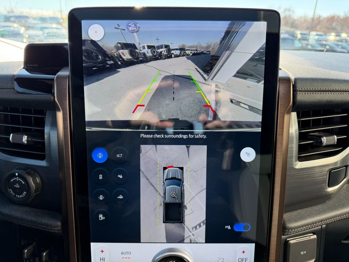 2023 Ford F-150 Lightning LARIAT