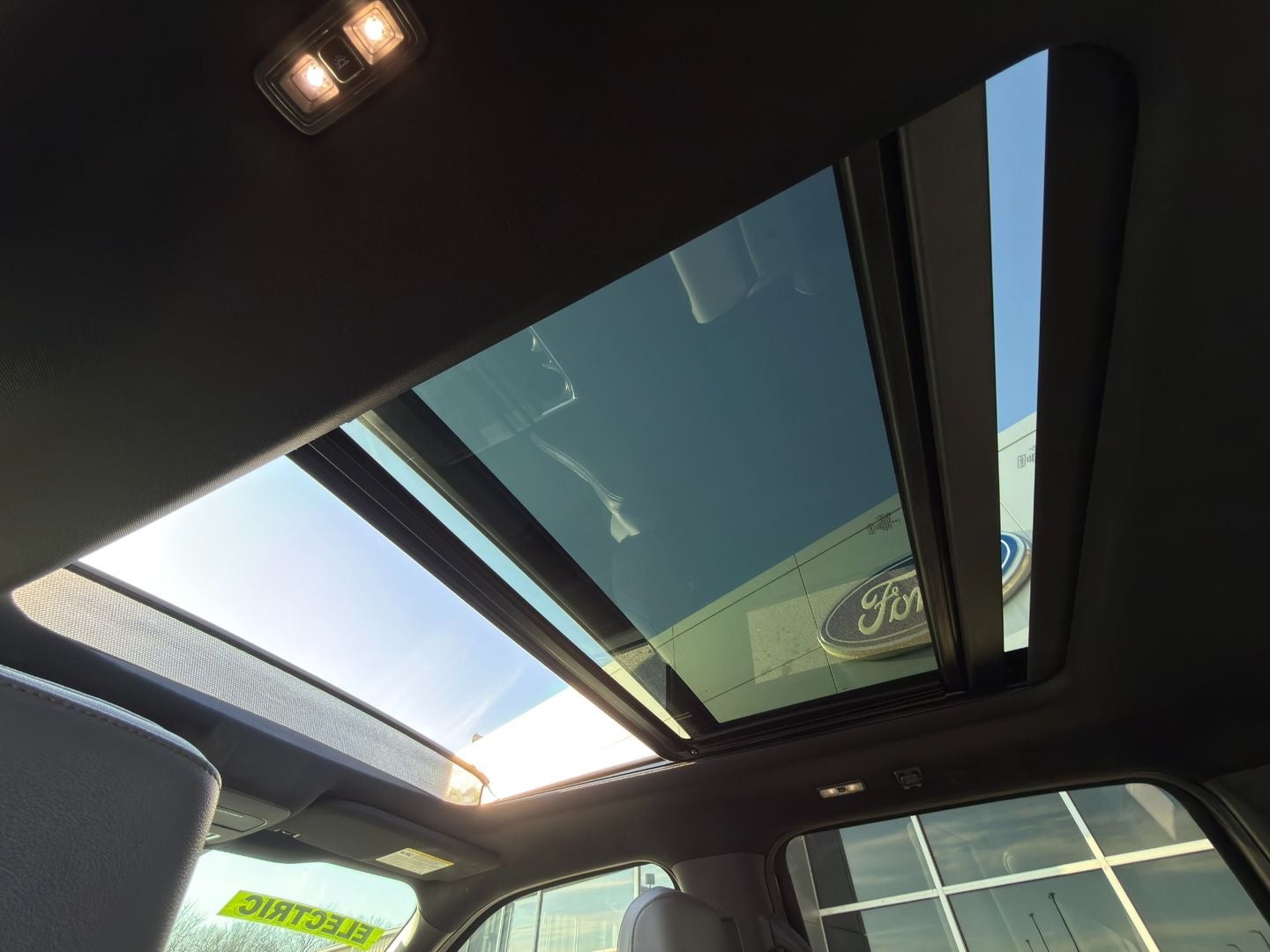 2023 Ford F-150 Lightning LARIAT