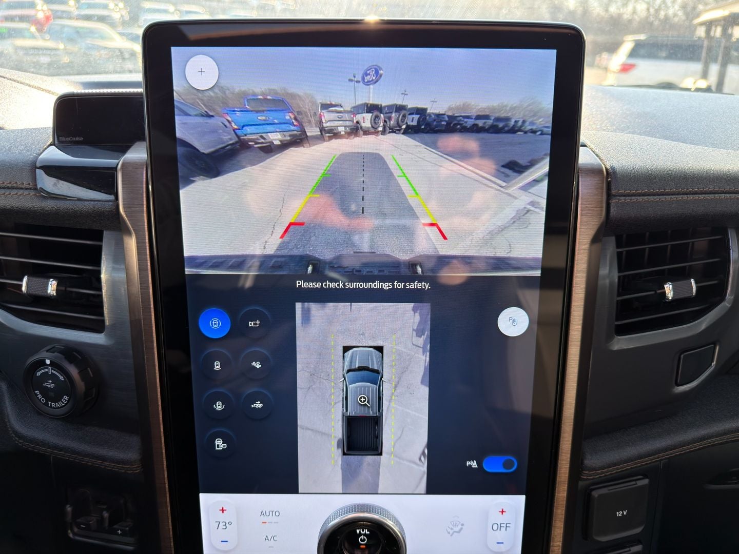 2023 Ford F-150 Lightning LARIAT