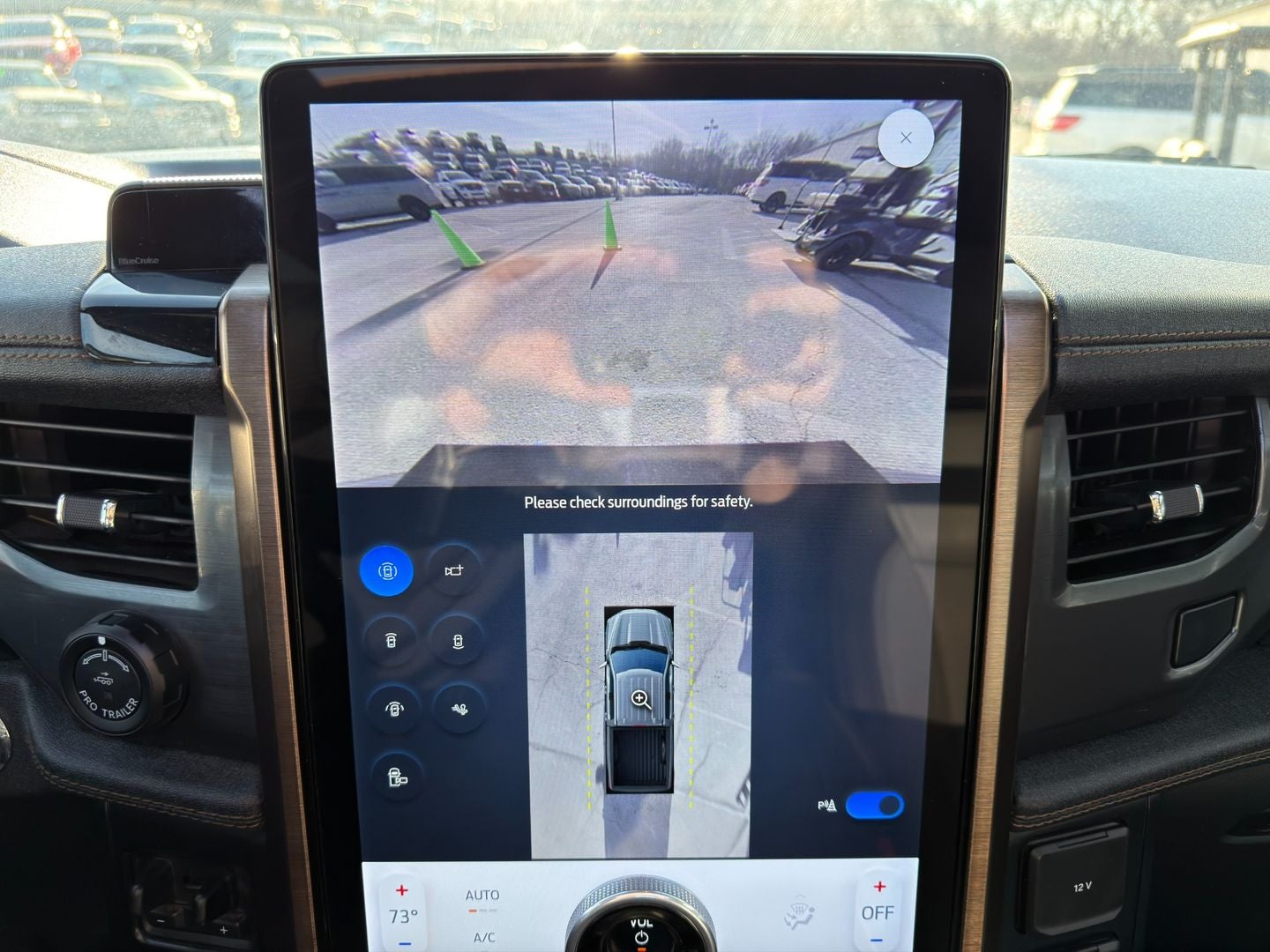 2023 Ford F-150 Lightning LARIAT