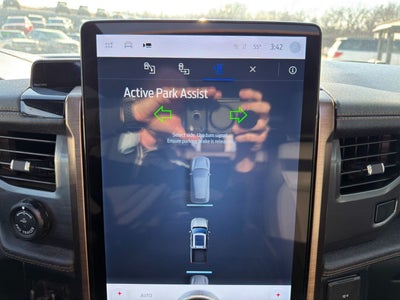 2023 Ford F-150 Lightning LARIAT