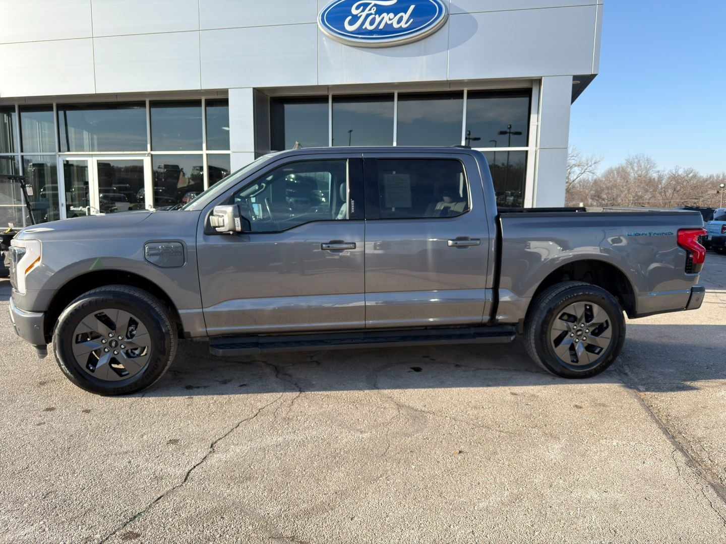 2023 Ford F-150 Lightning LARIAT