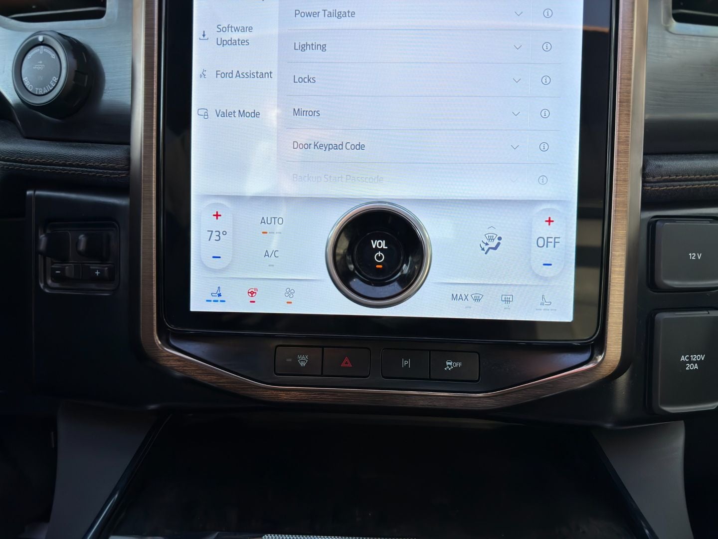 2023 Ford F-150 Lightning LARIAT