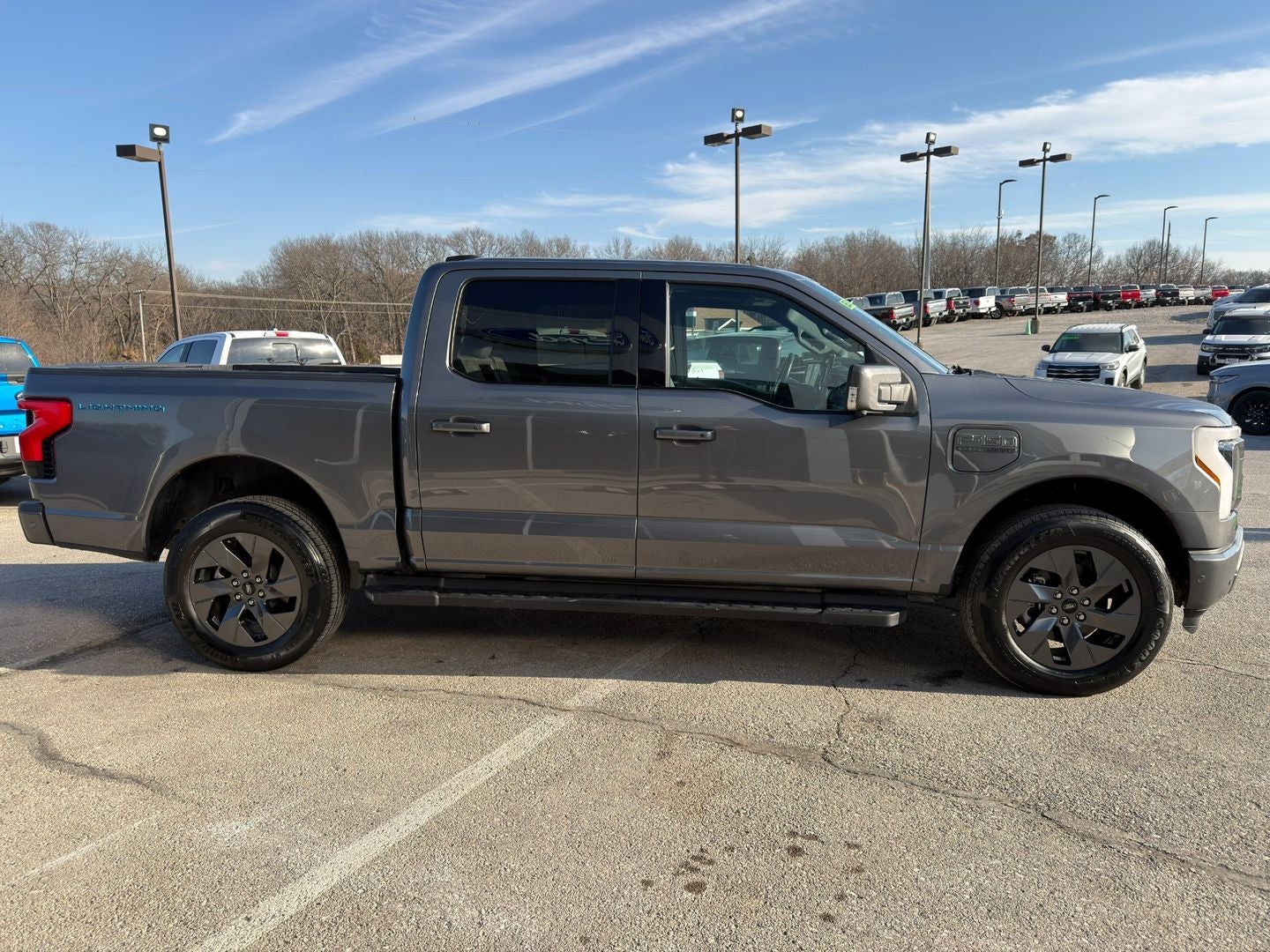 2023 Ford F-150 Lightning LARIAT