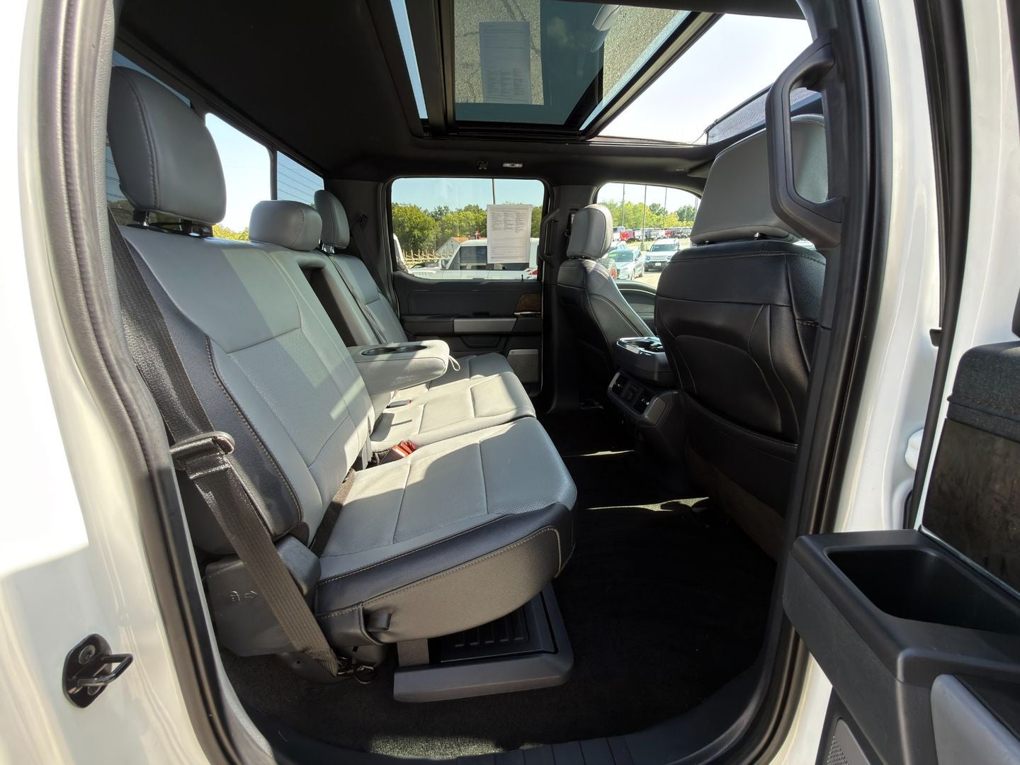 2022 Ford F-150 Lightning LARIAT