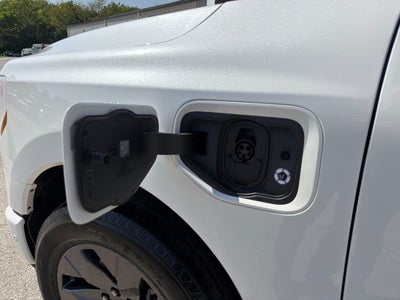 2022 Ford F-150 Lightning LARIAT