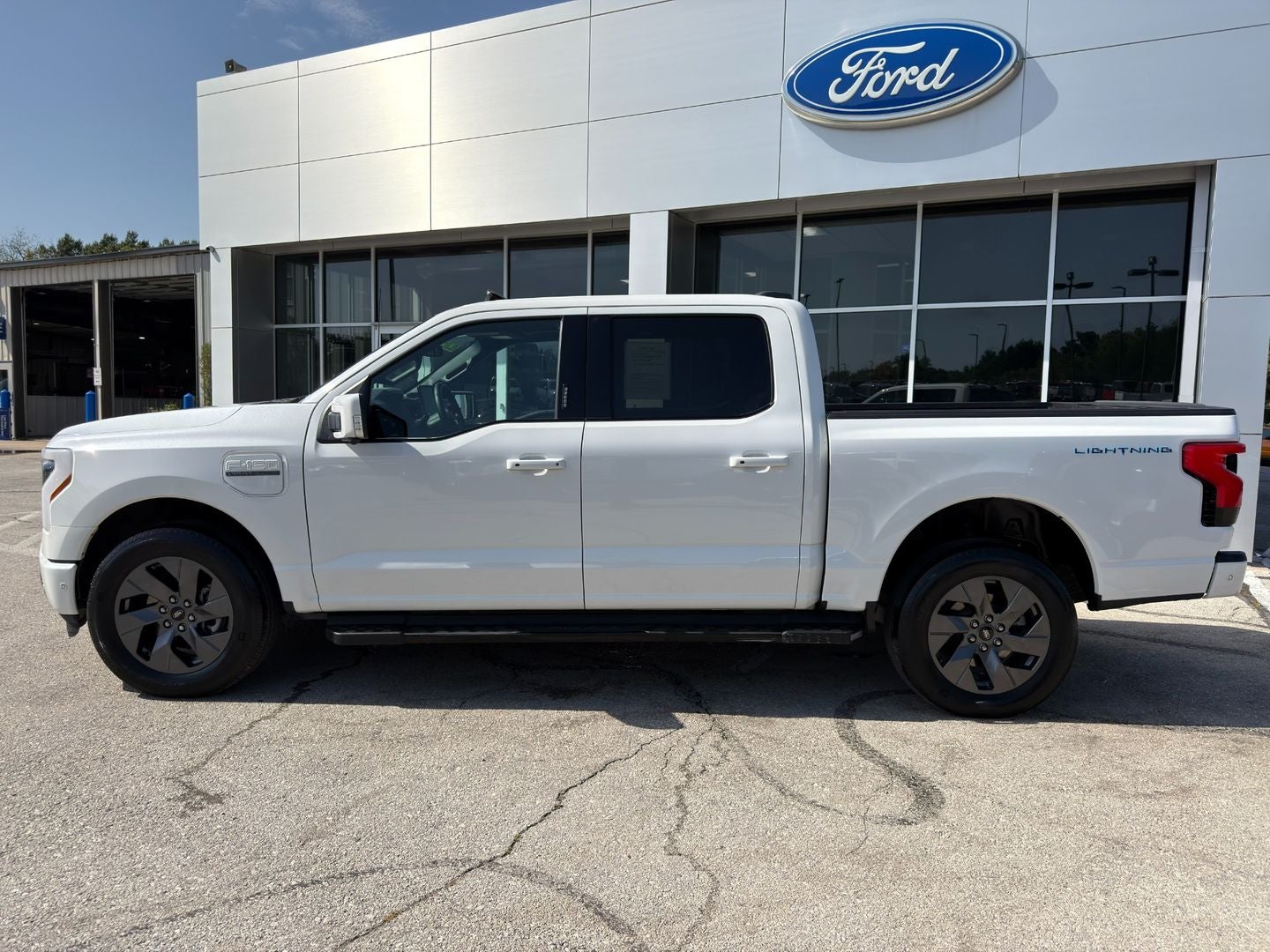 2022 Ford F-150 Lightning LARIAT
