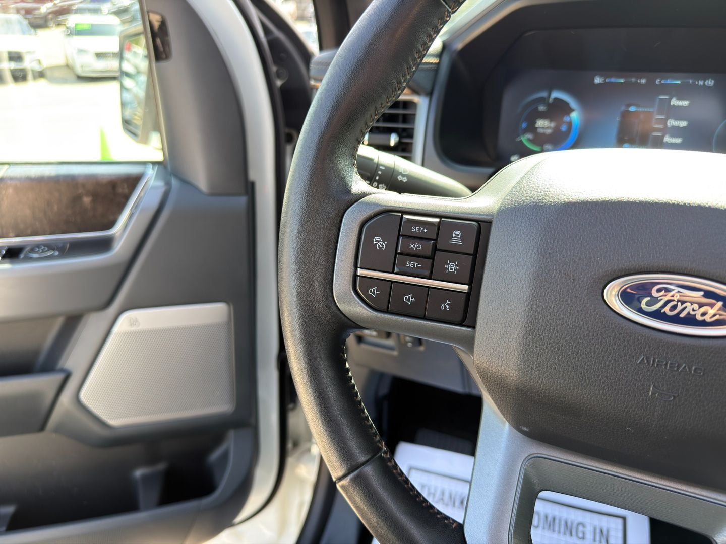 2022 Ford F-150 Lightning LARIAT