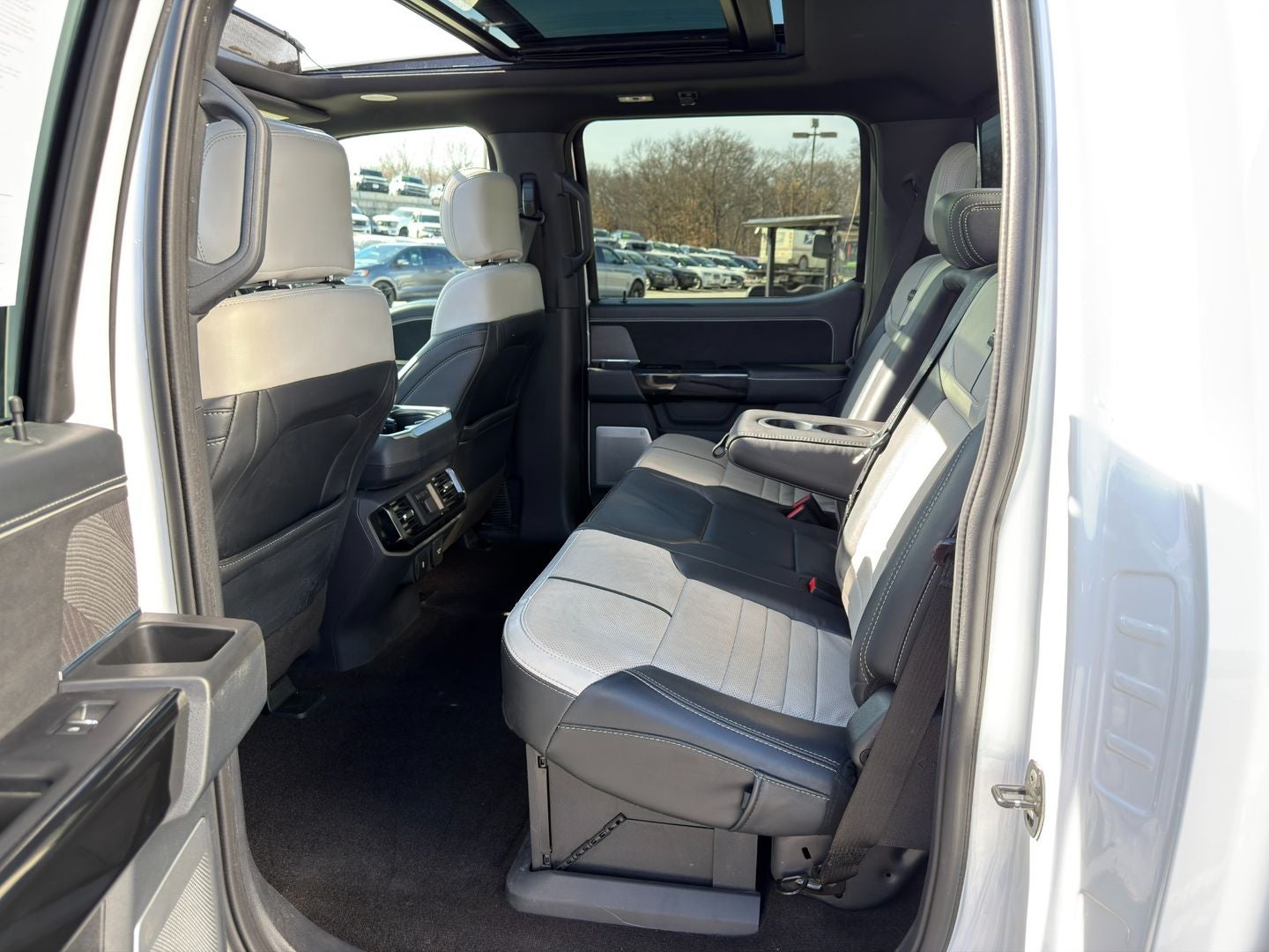 2022 Ford F-150 Lightning Platinum