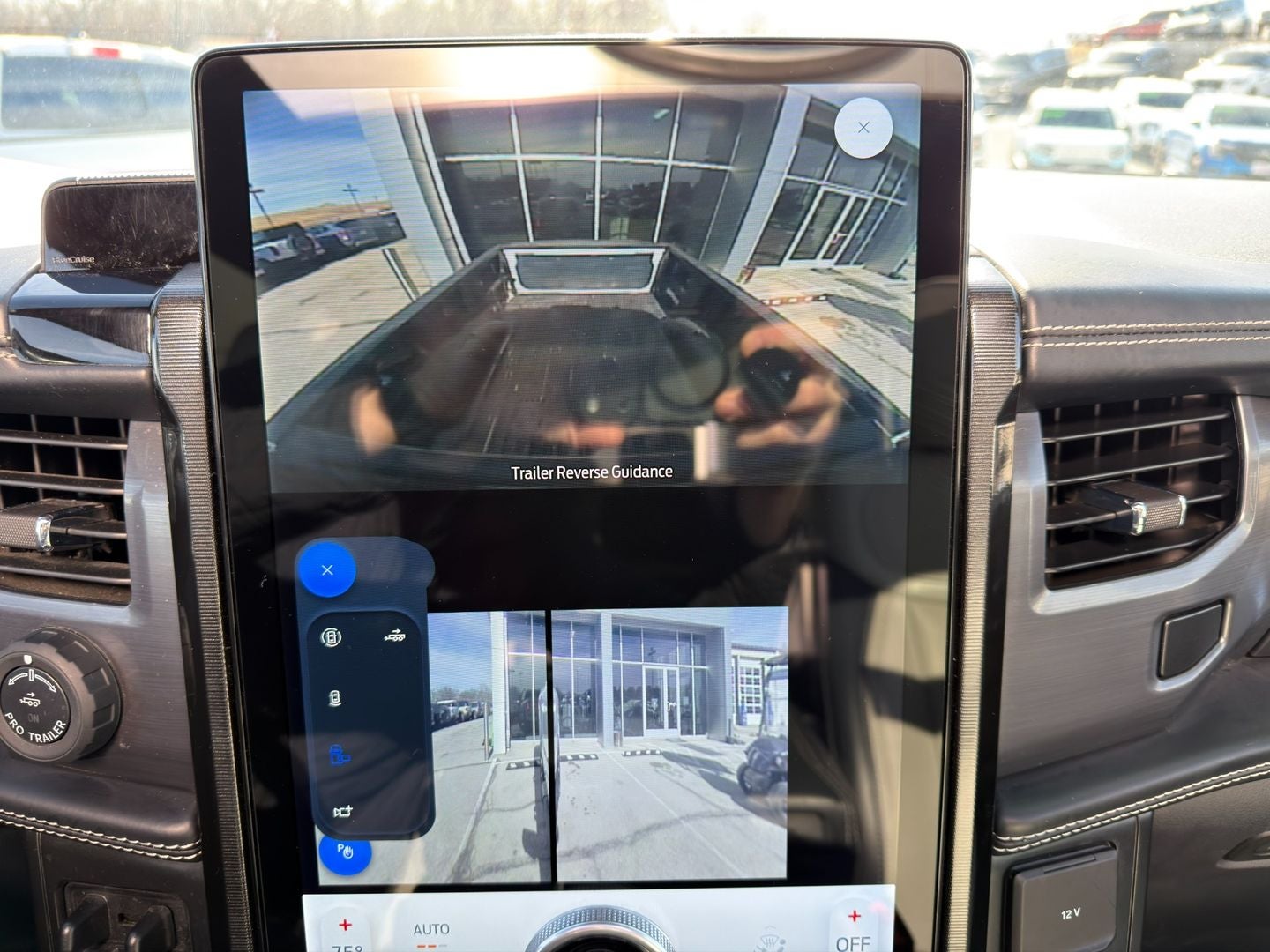 2022 Ford F-150 Lightning Platinum