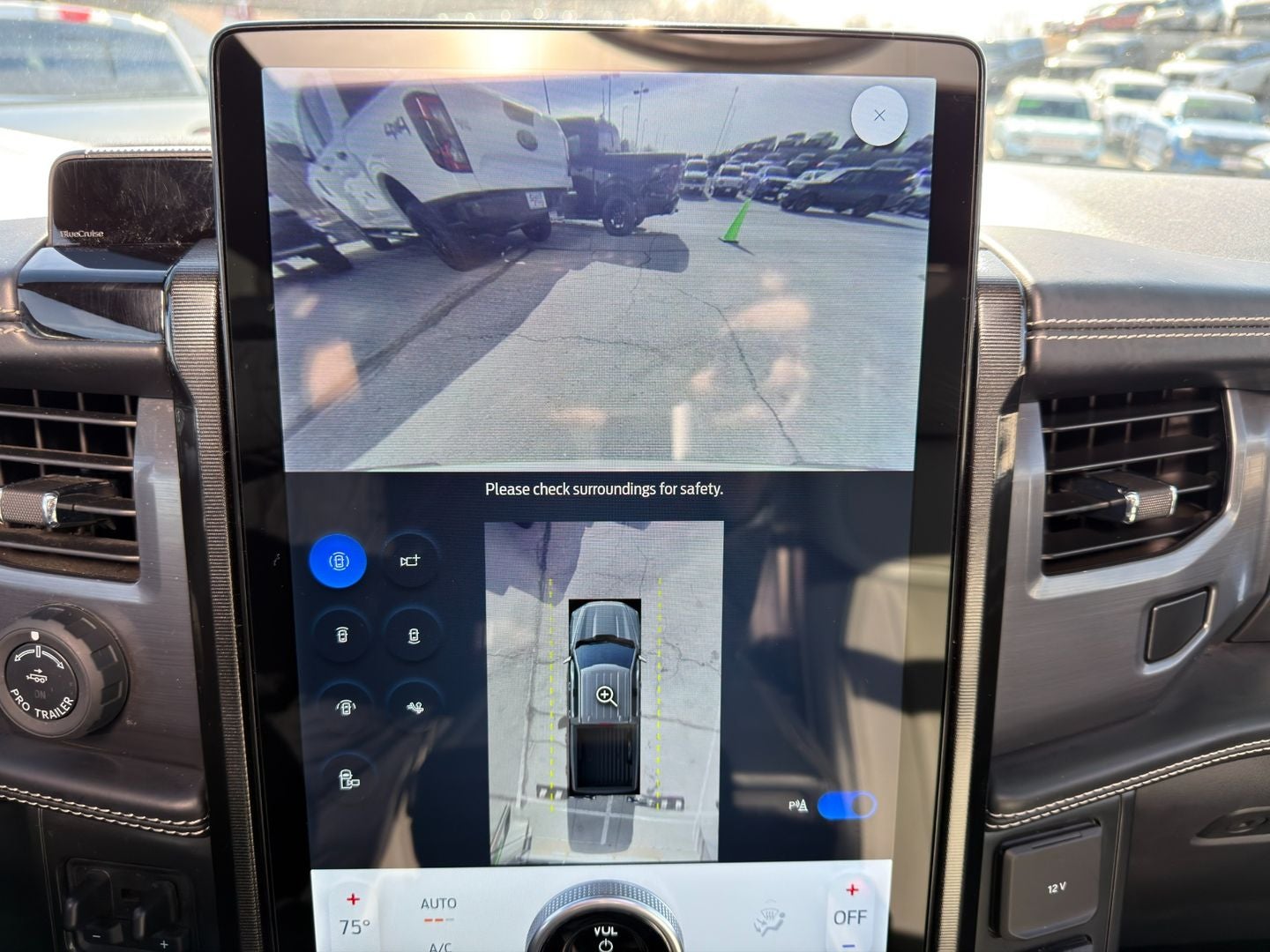 2022 Ford F-150 Lightning Platinum