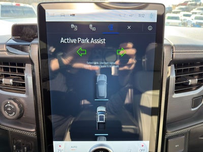 2022 Ford F-150 Lightning Platinum