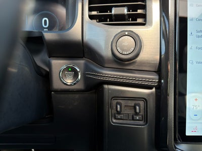 2022 Ford F-150 Lightning Platinum