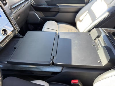 2022 Ford F-150 Lightning Platinum