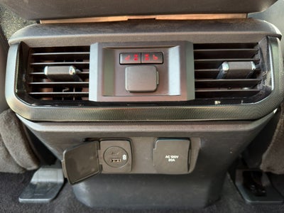 2022 Ford F-150 Lightning Platinum