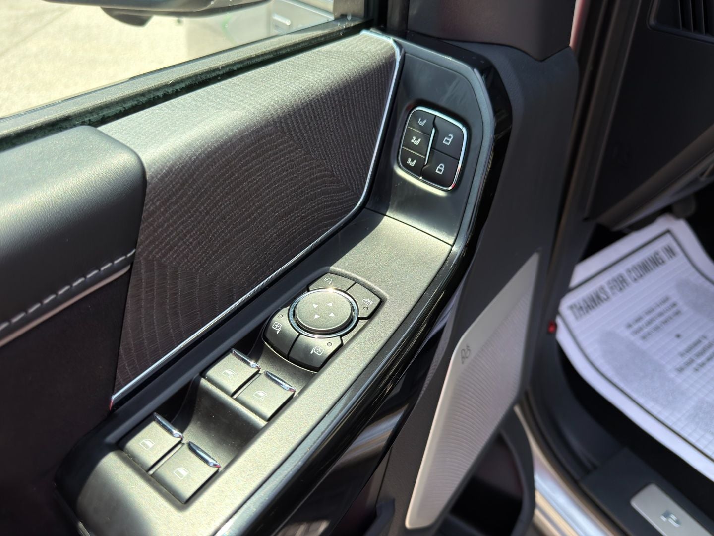 2022 Ford F-150 Lightning Platinum