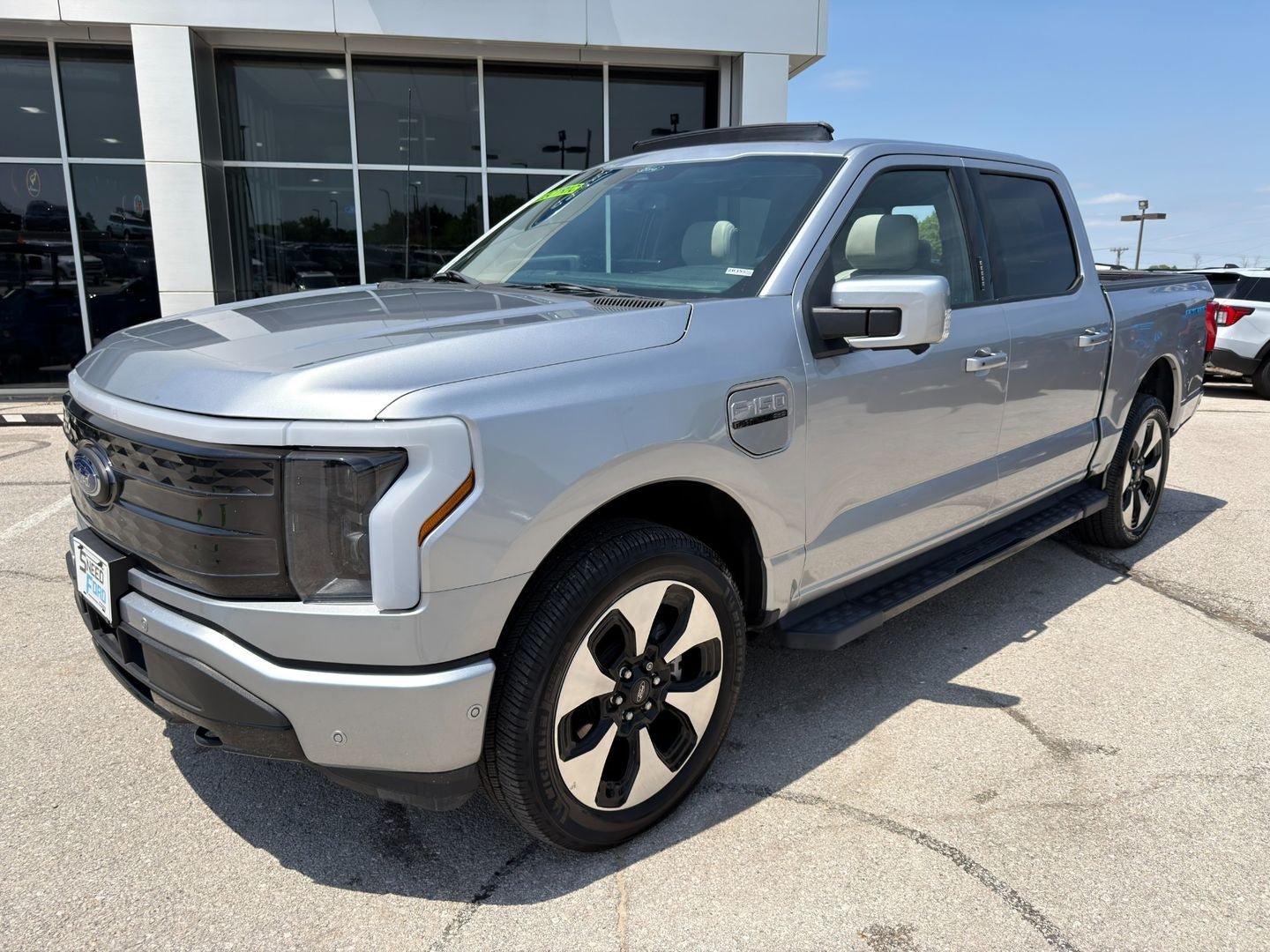 2022 Ford F-150 Lightning Platinum