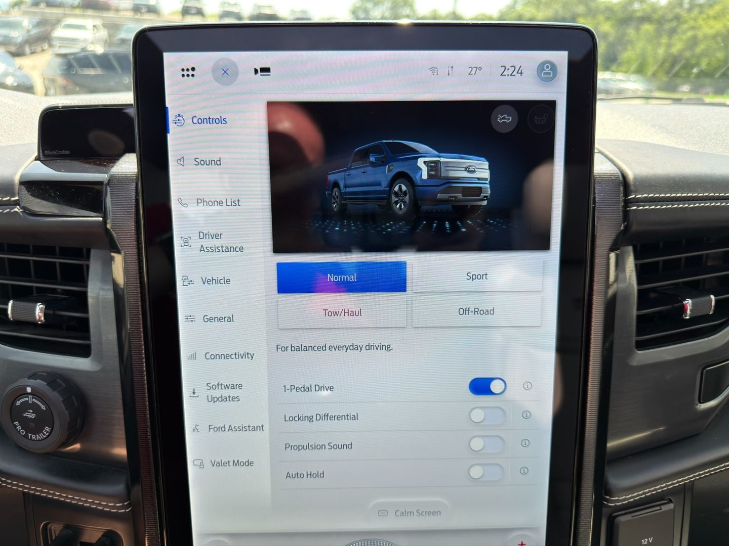 2022 Ford F-150 Lightning Platinum