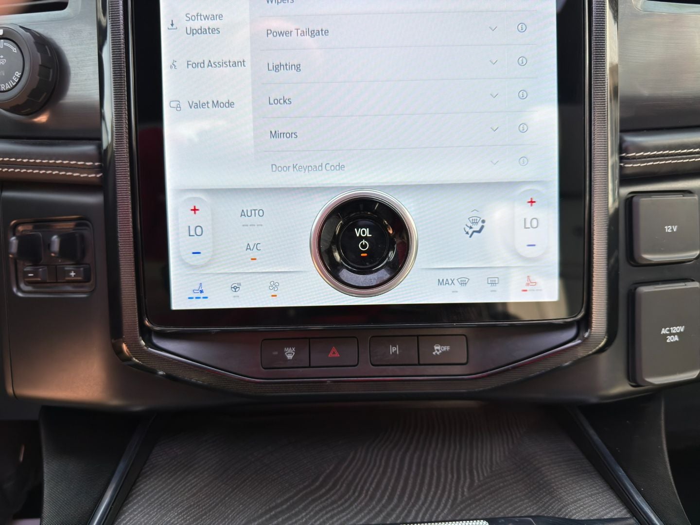 2022 Ford F-150 Lightning Platinum