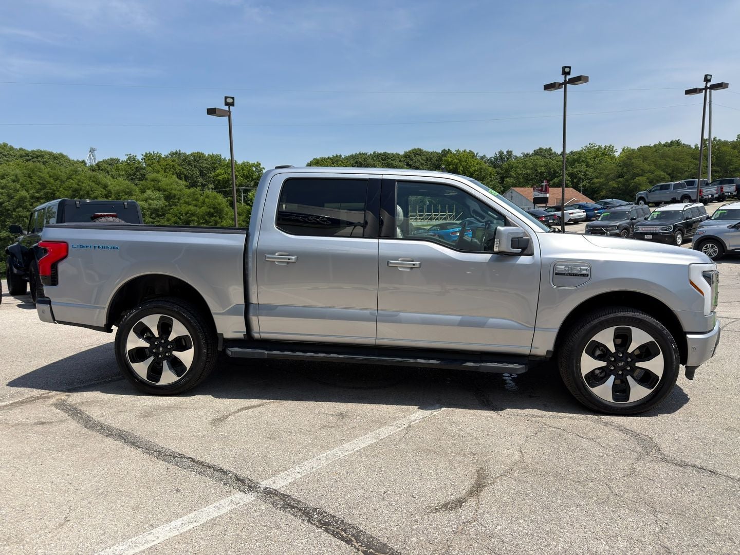 2022 Ford F-150 Lightning Platinum