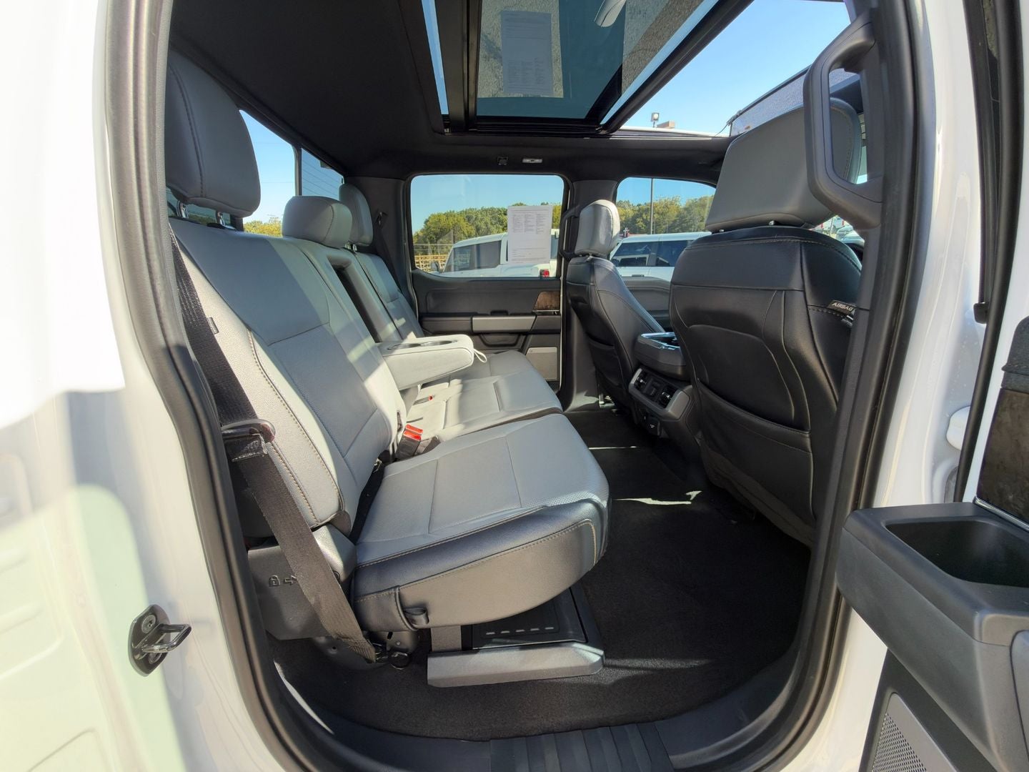 2023 Ford F-150 Lightning LARIAT