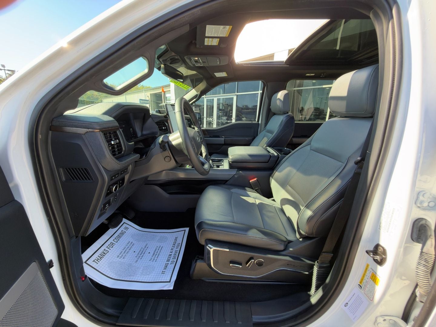 2023 Ford F-150 Lightning LARIAT
