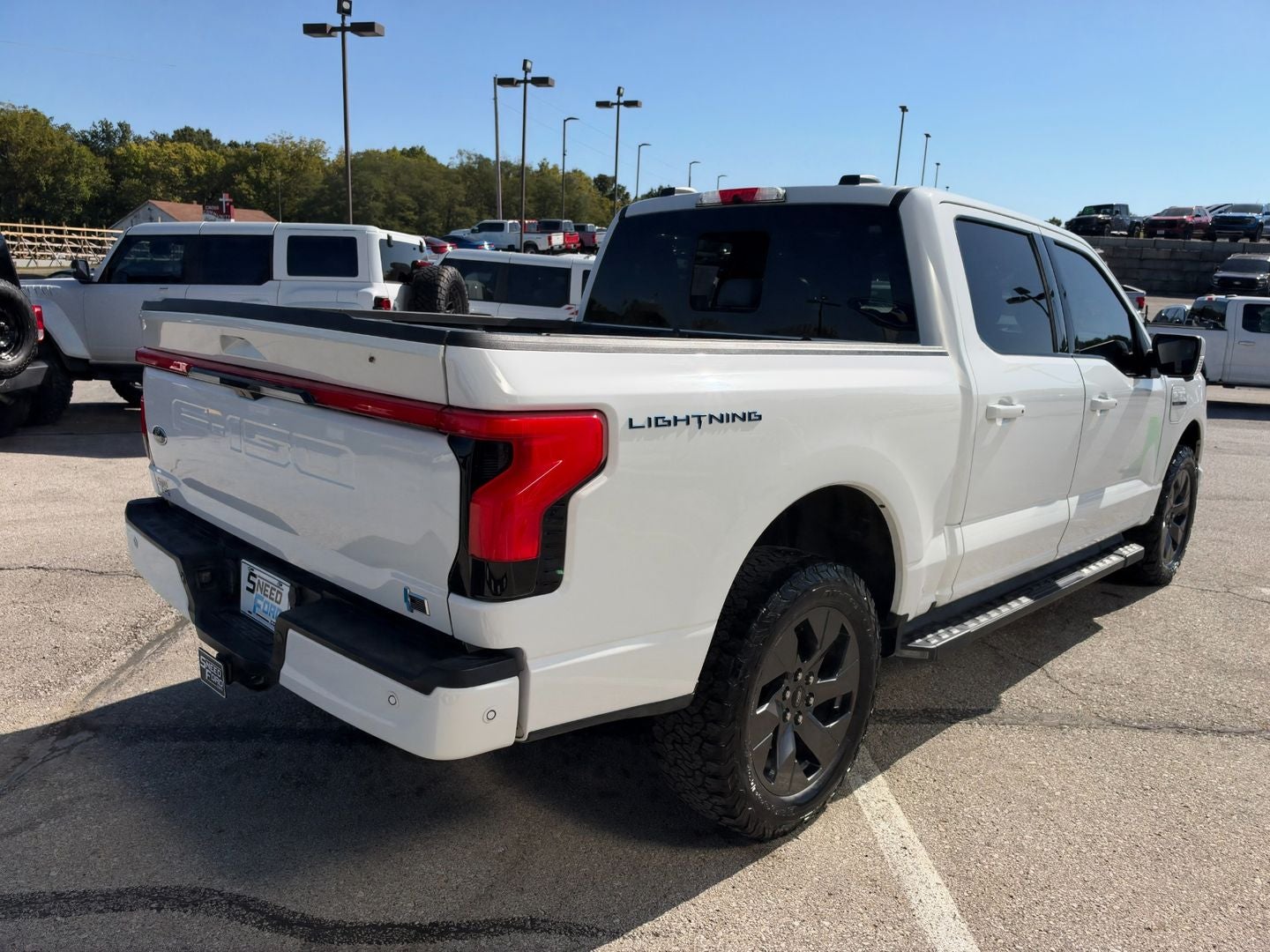 2023 Ford F-150 Lightning LARIAT