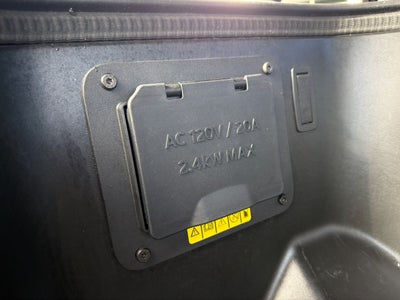 2022 Ford F-150 Lightning Platinum