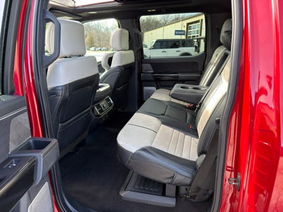 2022 Ford F-150 Lightning Platinum