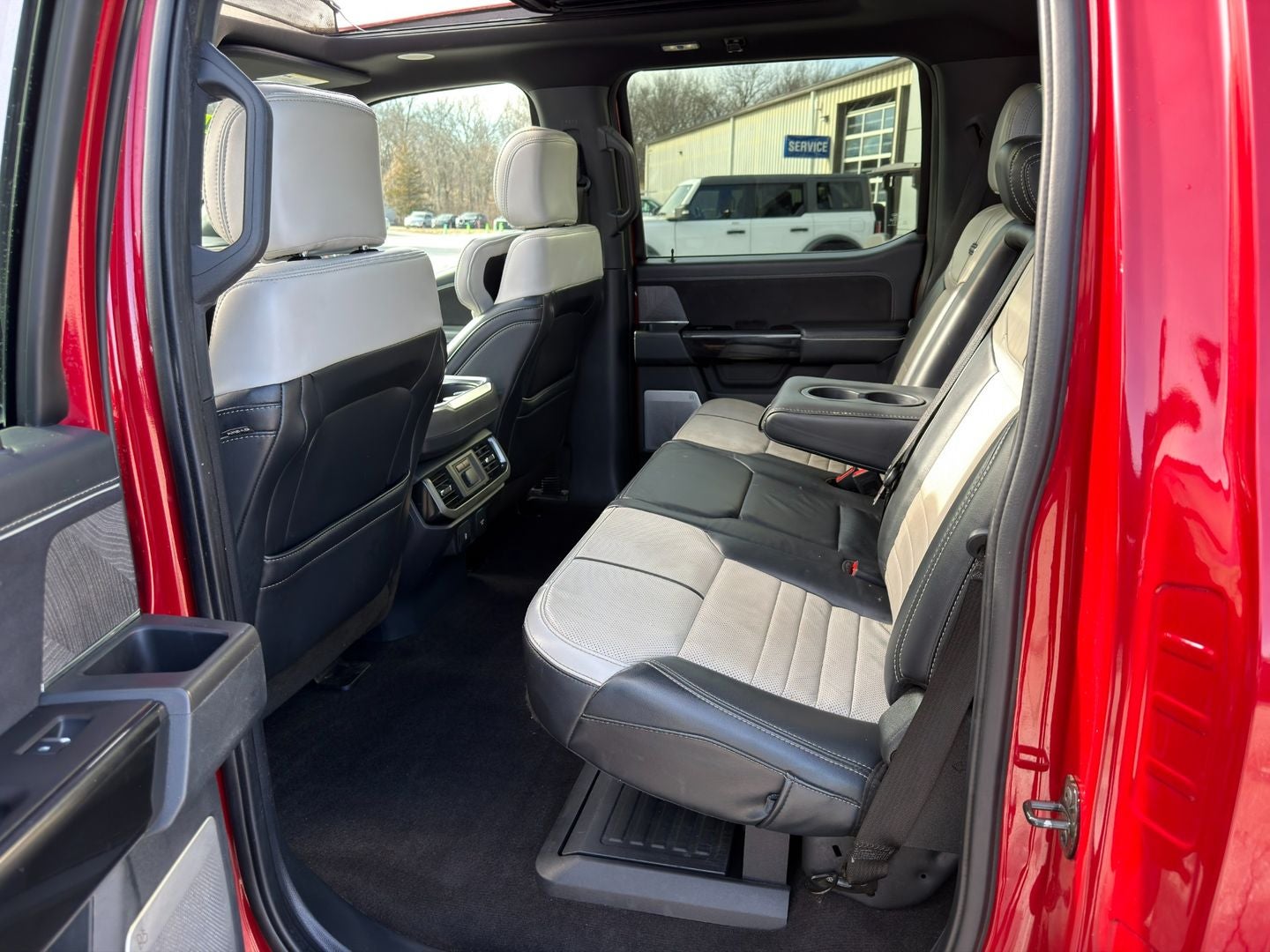 2022 Ford F-150 Lightning Platinum