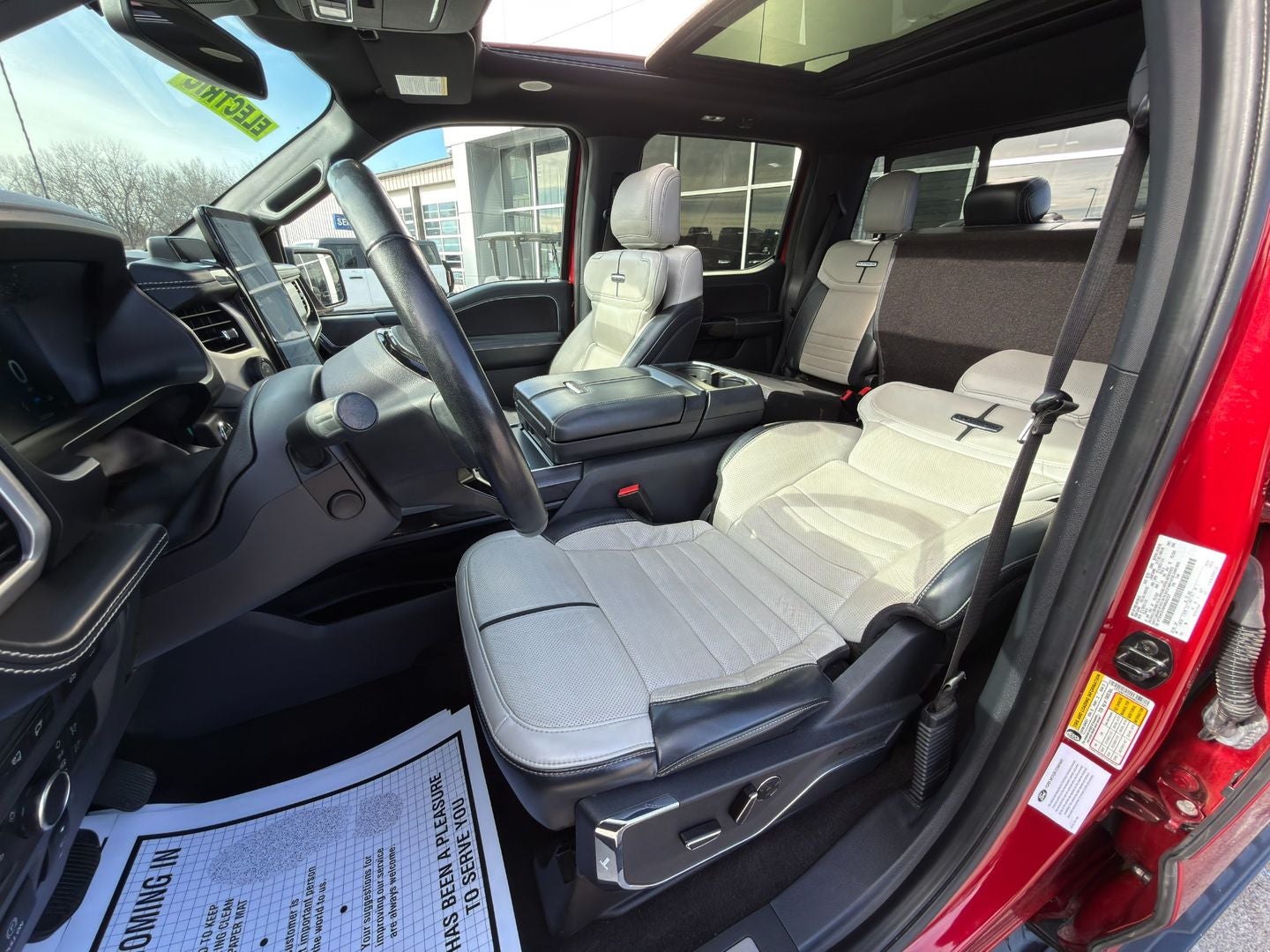 2022 Ford F-150 Lightning Platinum