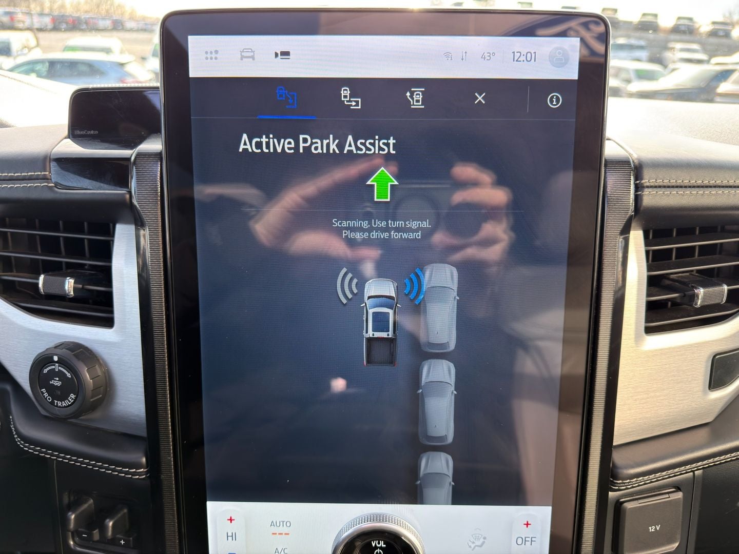 2022 Ford F-150 Lightning Platinum