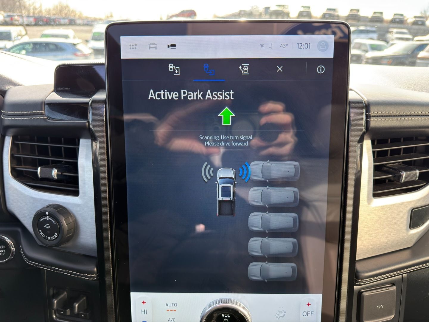 2022 Ford F-150 Lightning Platinum