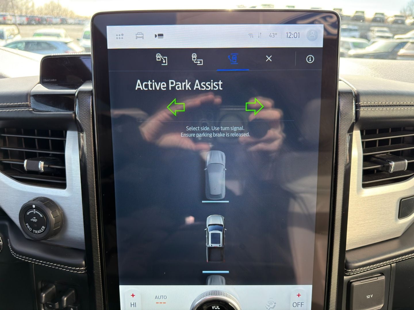 2022 Ford F-150 Lightning Platinum