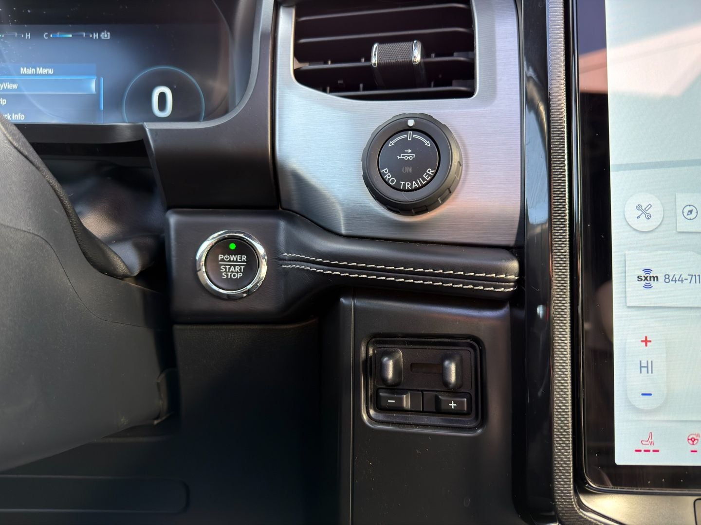 2022 Ford F-150 Lightning Platinum