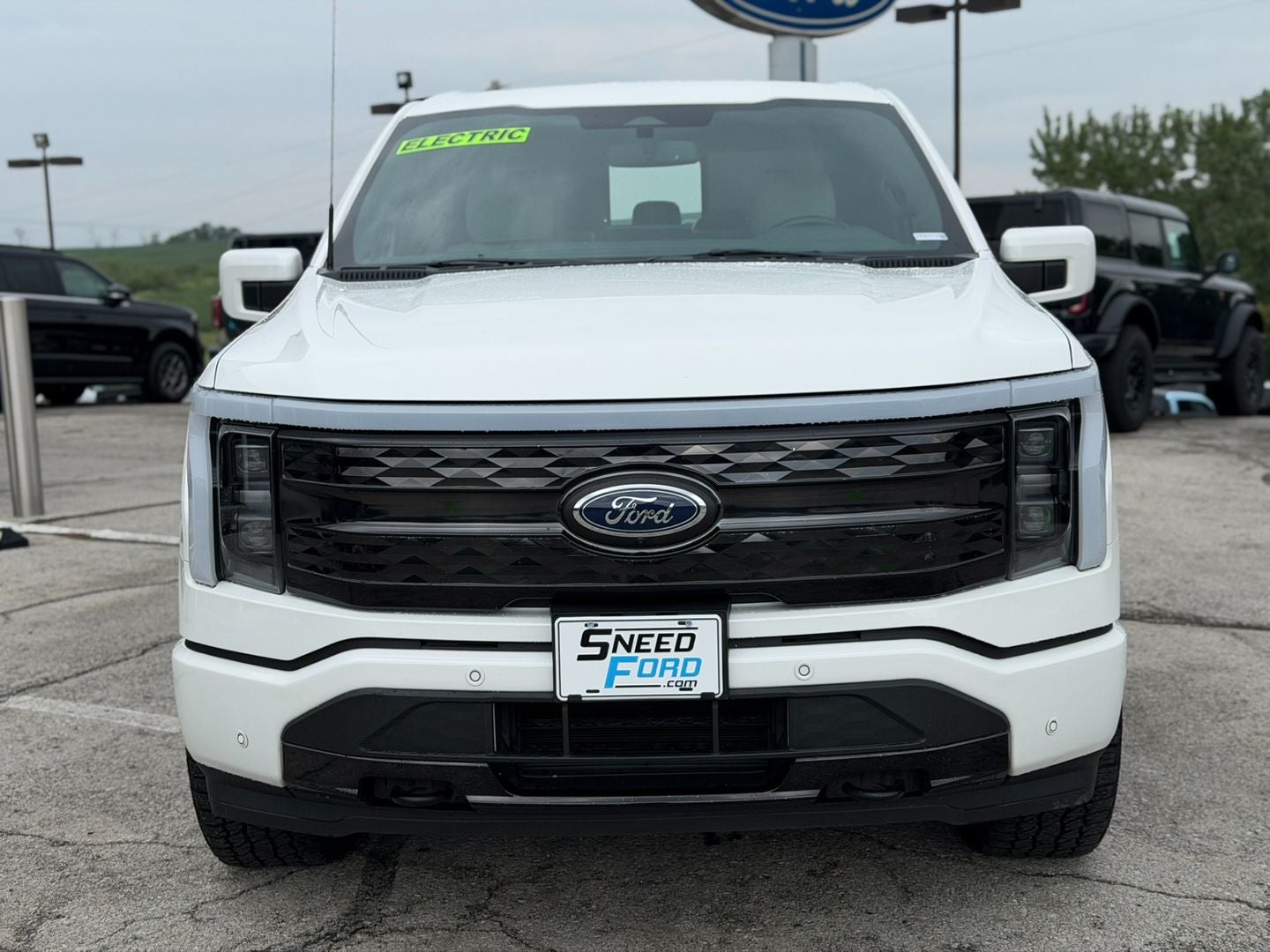 2022 Ford F-150 Lightning Platinum