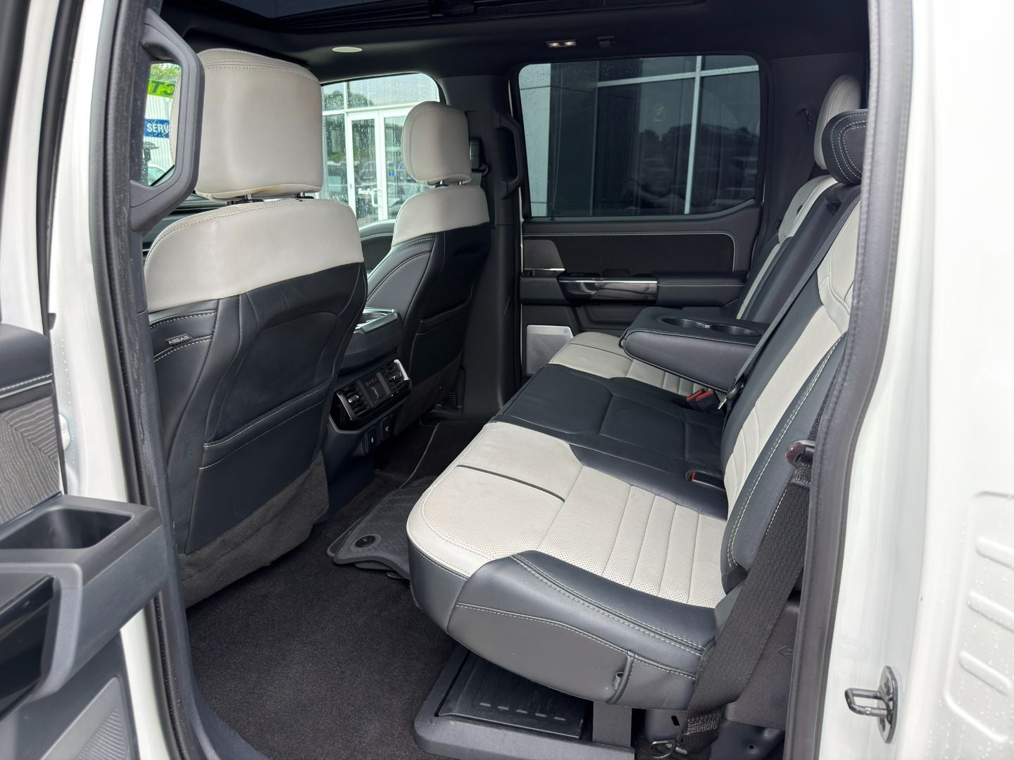 2022 Ford F-150 Lightning Platinum