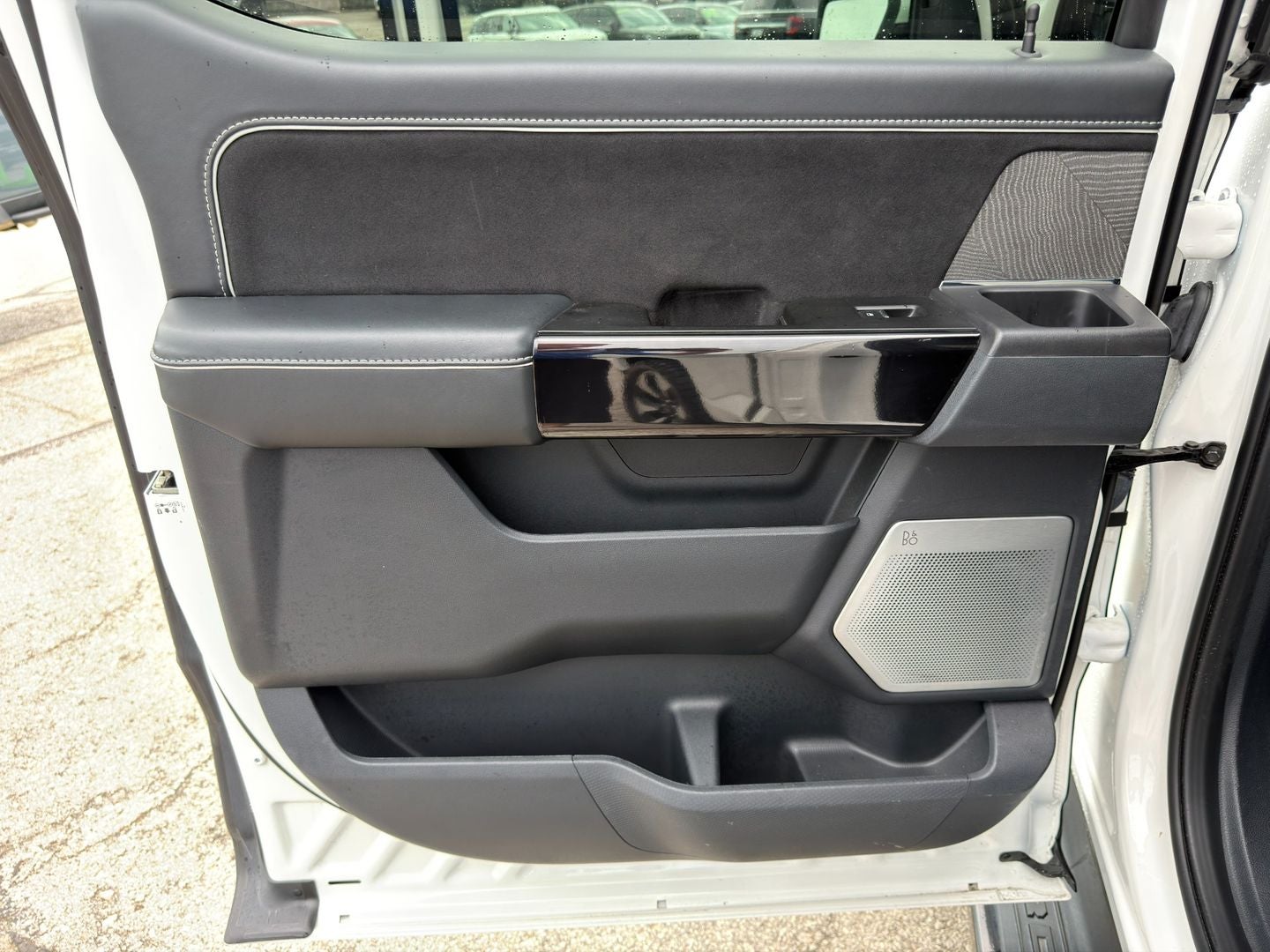 2022 Ford F-150 Lightning Platinum