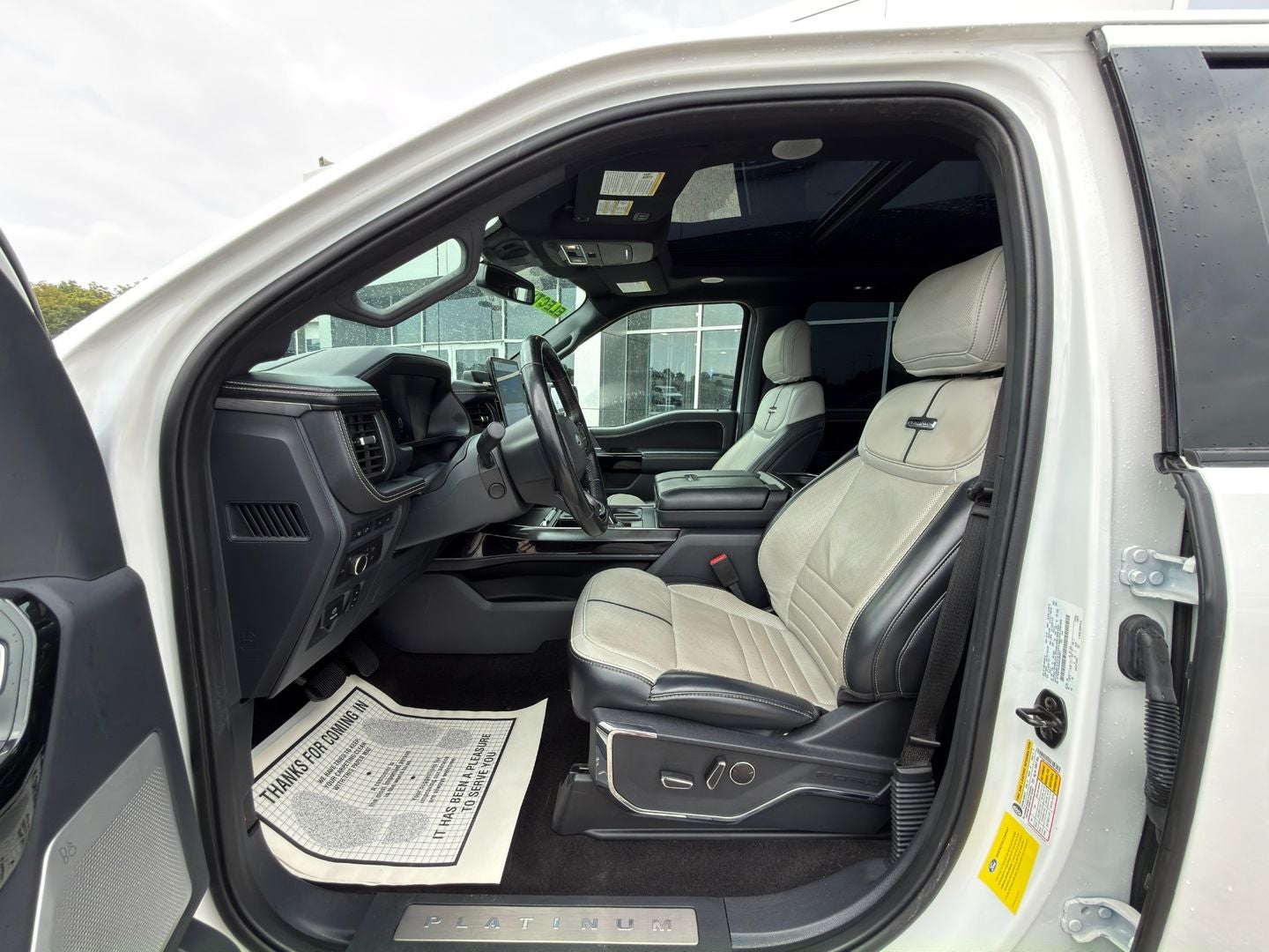 2022 Ford F-150 Lightning Platinum