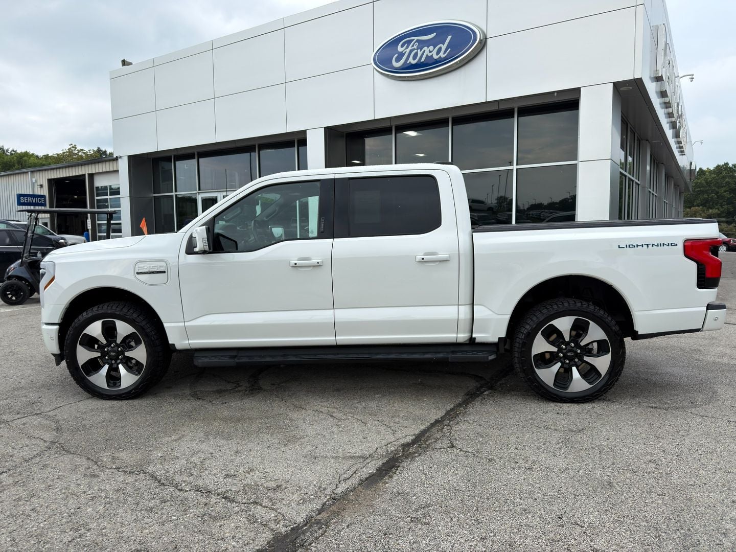 2022 Ford F-150 Lightning Platinum