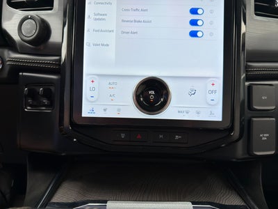 2022 Ford F-150 Lightning Platinum