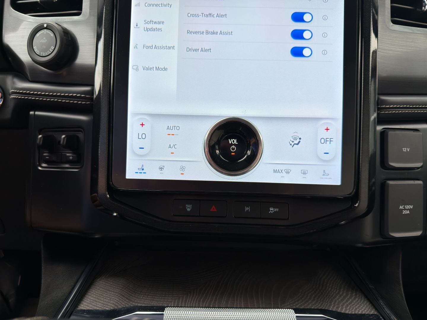 2022 Ford F-150 Lightning Platinum