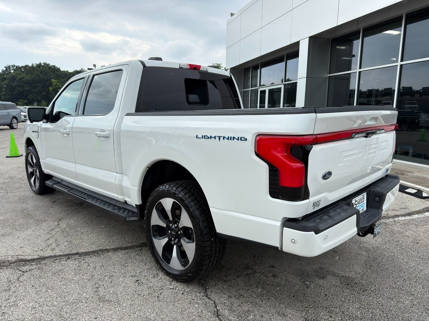 2022 Ford F-150 Lightning Platinum