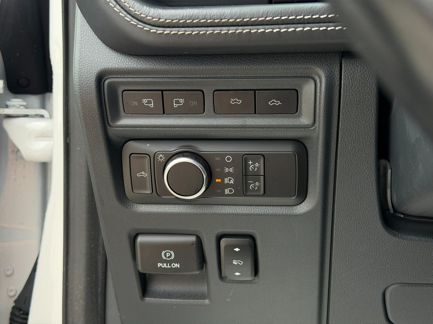 2022 Ford F-150 Lightning Platinum